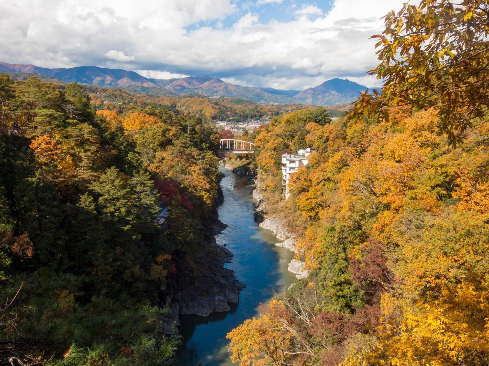 Yoshinotei Hotel Iida Buitenkant foto