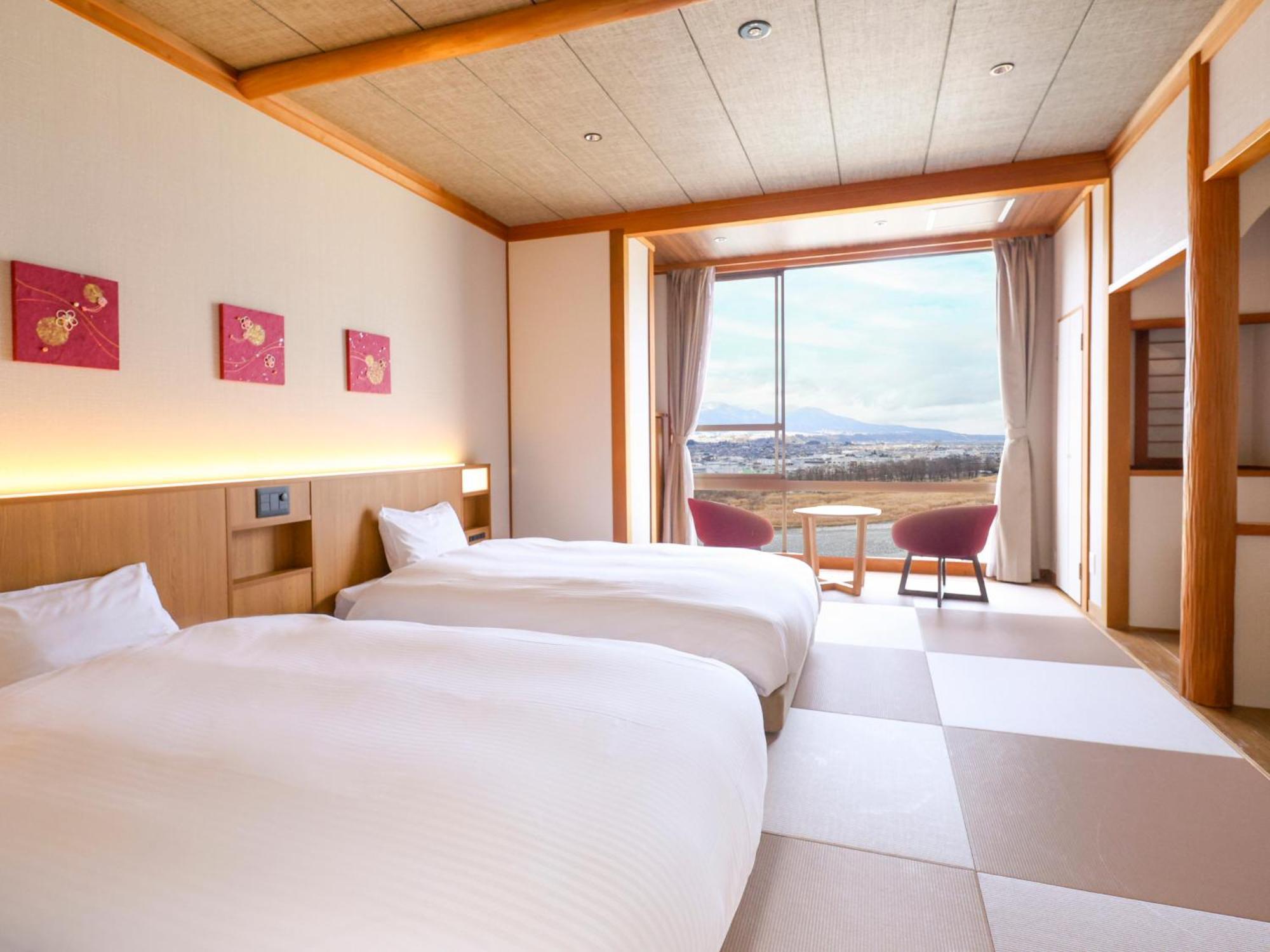 Yoshinotei Hotel Iida Buitenkant foto