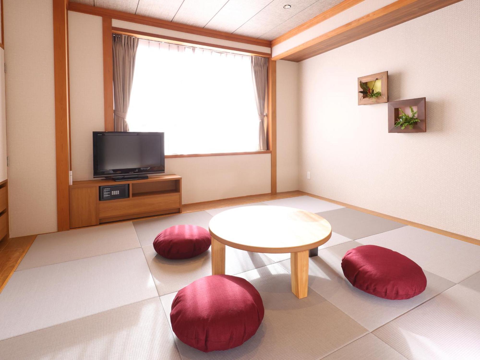 Yoshinotei Hotel Iida Buitenkant foto