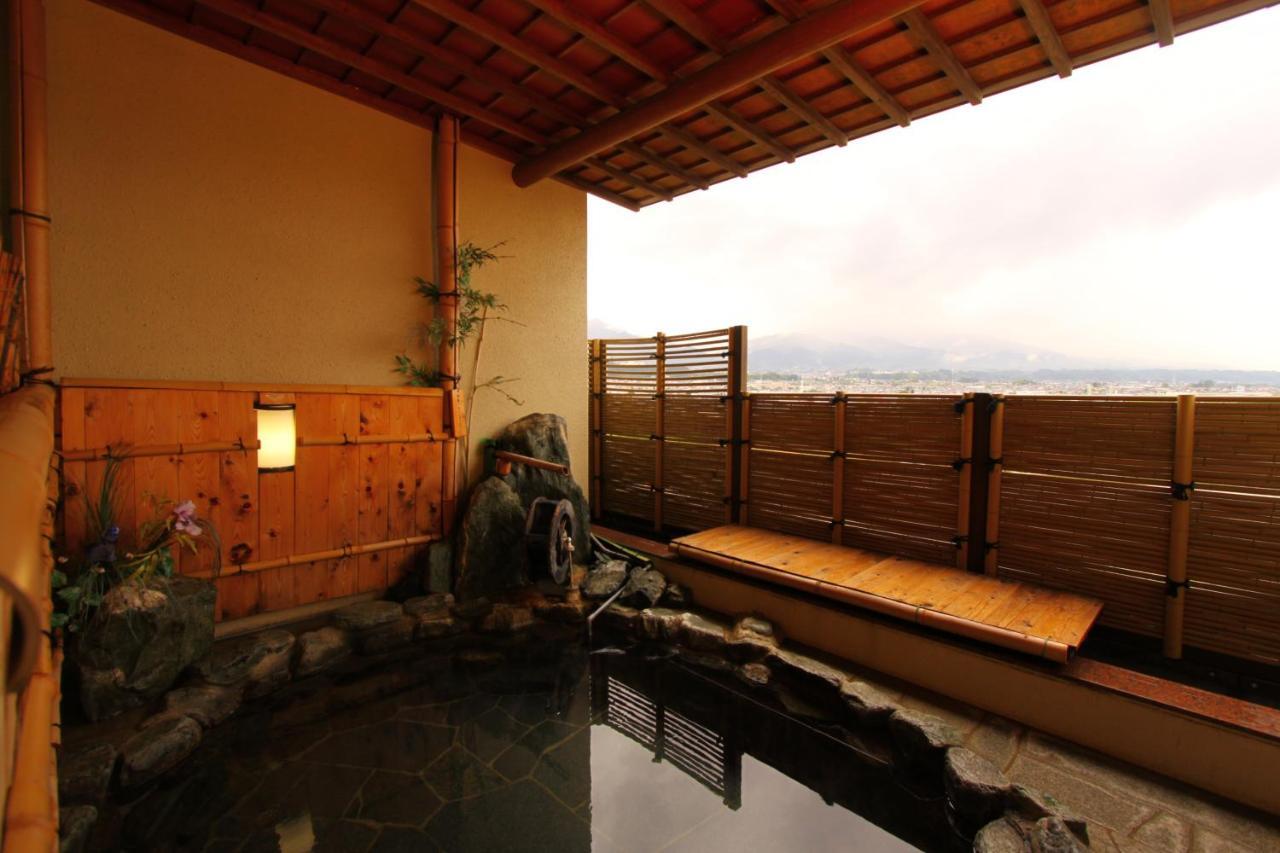 Yoshinotei Hotel Iida Buitenkant foto
